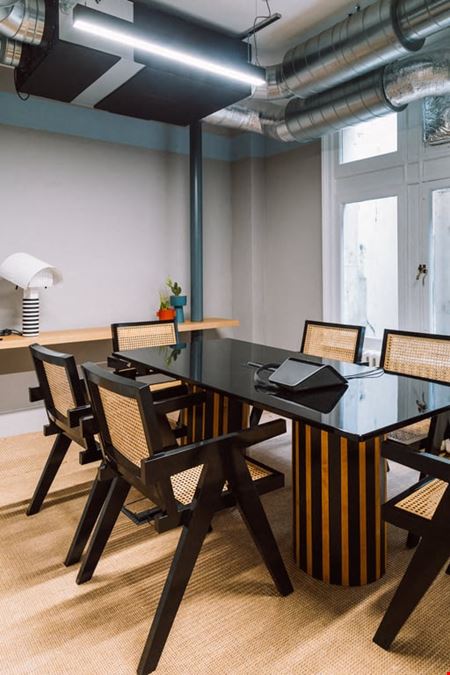 Huckletree - Public Hall