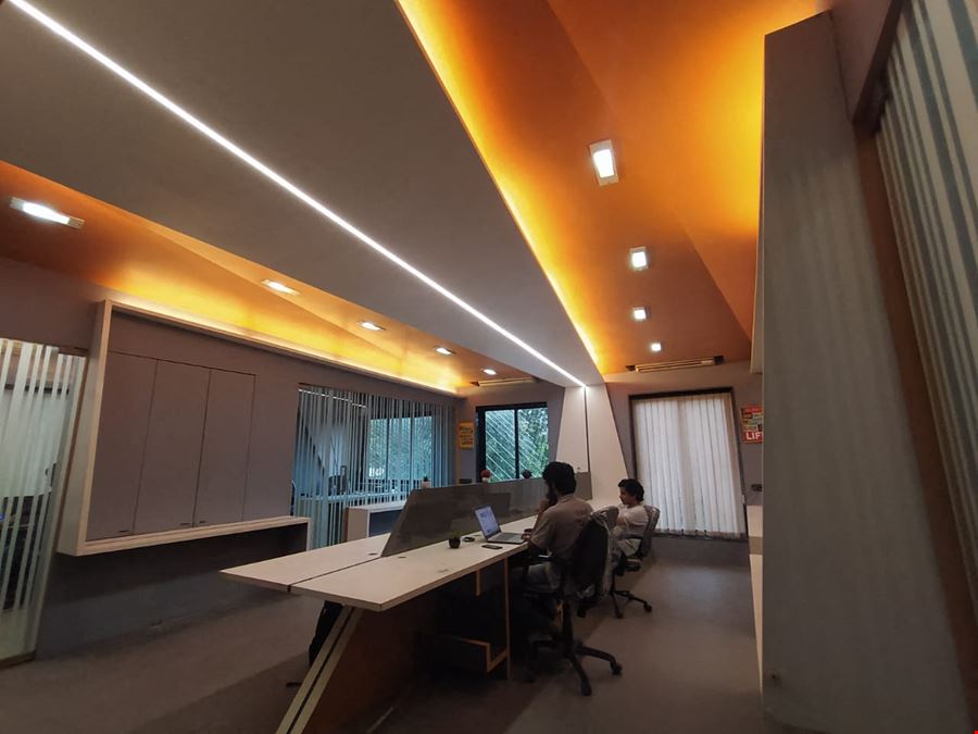 Toutle Space - Satwant Villa