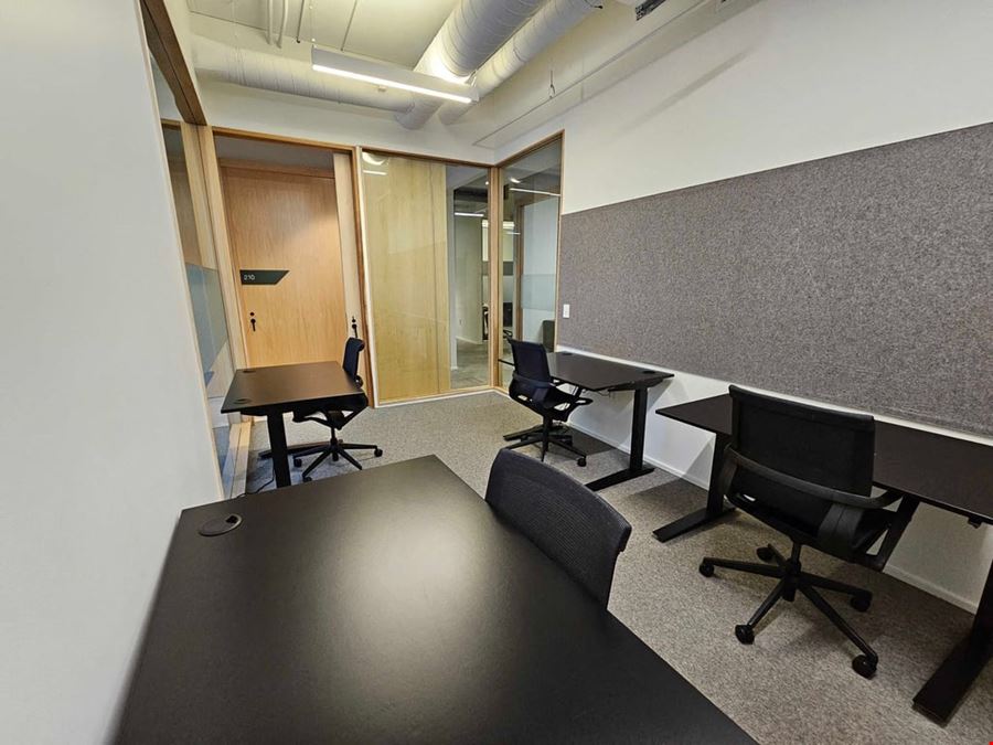 Medium Day Office