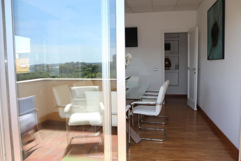 Roma Business Center