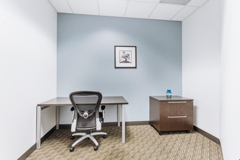 Regus - Hollywood – Presidential Circle