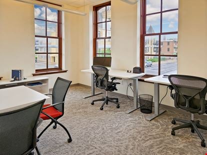 IA, Davenport - Harrison St