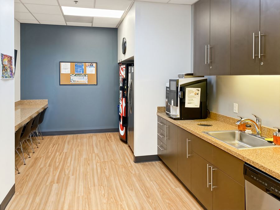 Winston-Salem - St. George Square