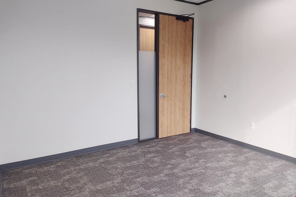 Workstyle Flexible Spaces - 11011 Richmond Ave