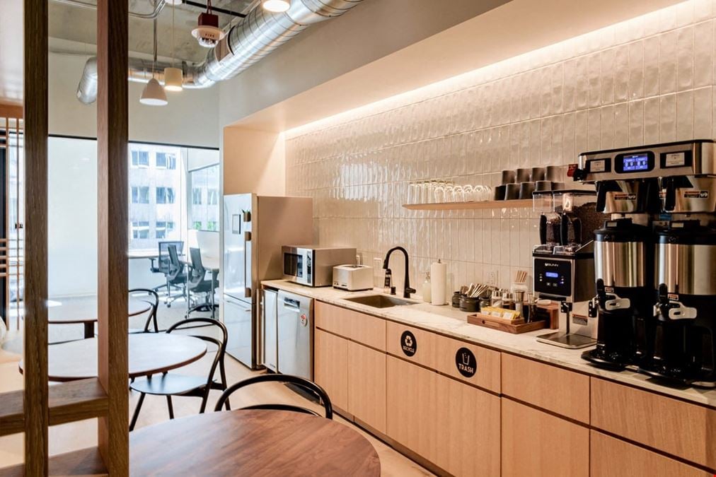 Industrious - 400U @ Rainier Square