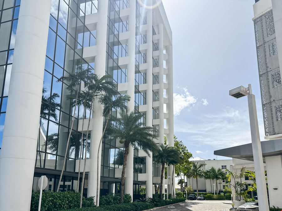 Regus - Aventura - Turnberry Plaza