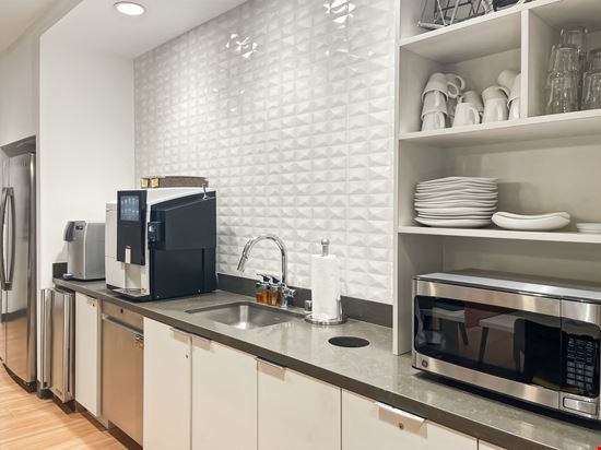 CA, Newport Beach - 5000 Birch Street