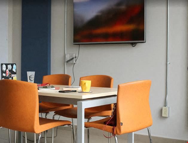 Panal Coworking - Del Portal Building