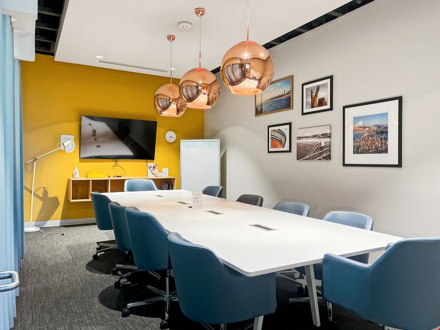 CA, Los Angeles - Spaces Santa Monica