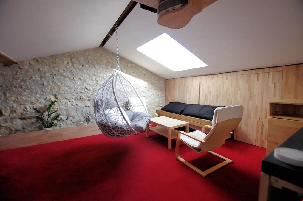 20 Place Edmond Canet