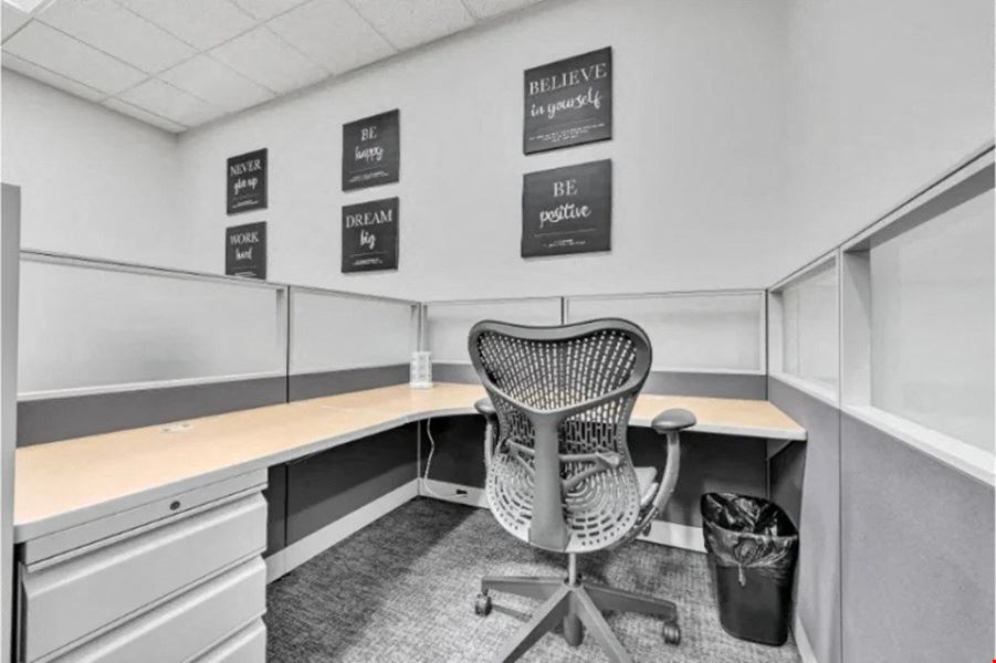 6081 Hamilton Boulevard