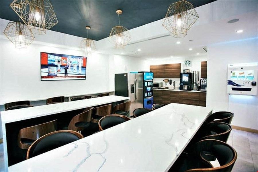 Jay Suites Fifth Avenue