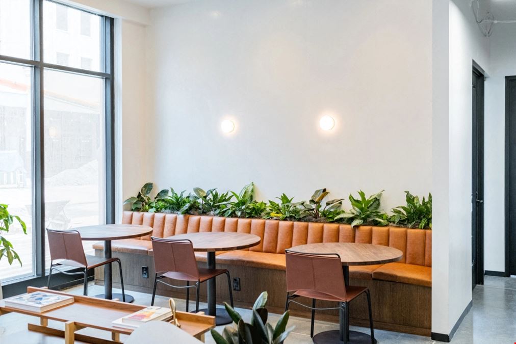 880 West Monon Green Blvd