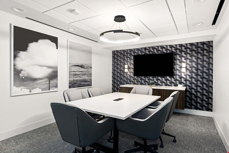 6 Person Meeting Room