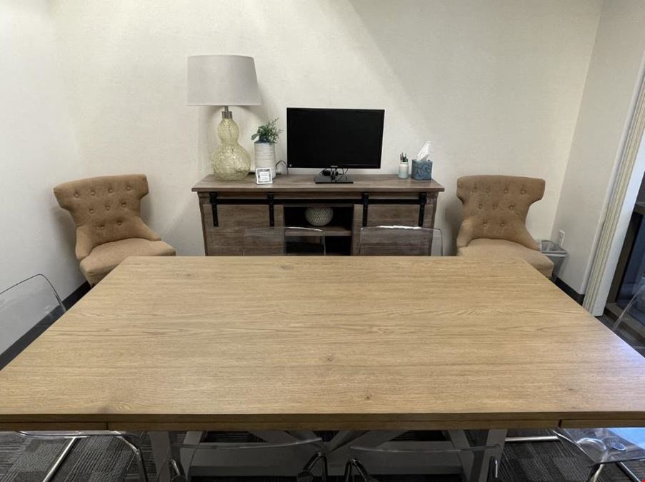 MEDIUM BOARDROOM