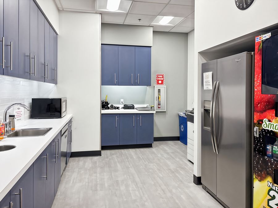Regus - Naperville - Main Street Promenade