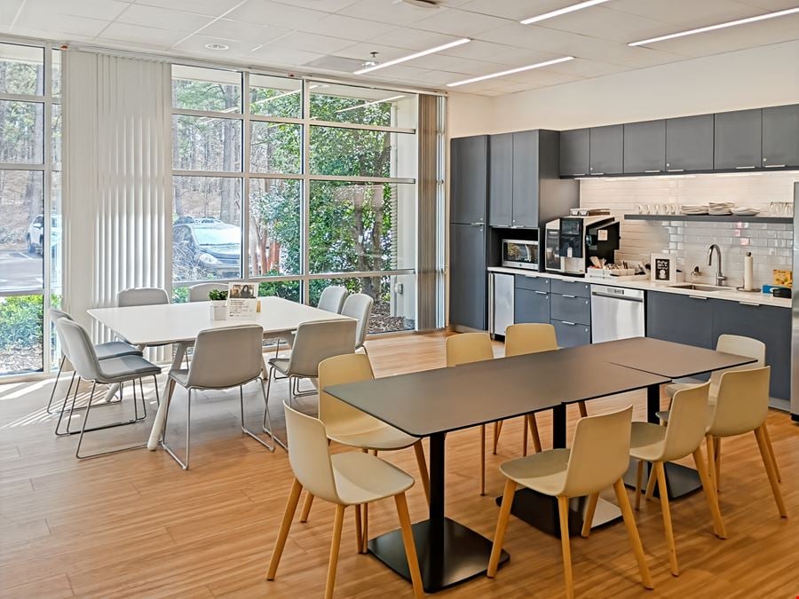 Regus - Cary - 15000 Weston Parkway