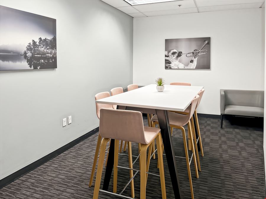 WA, Renton - Triton Towers Three