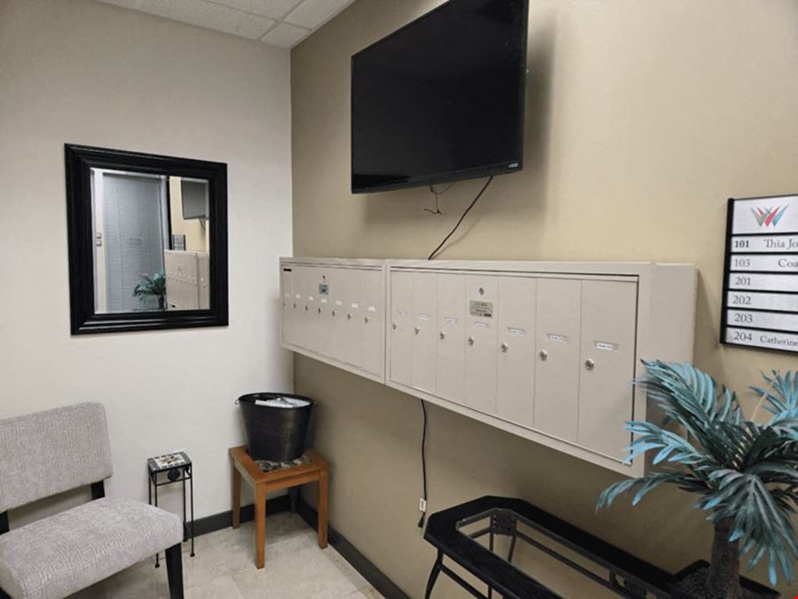 Valencia Office Suites