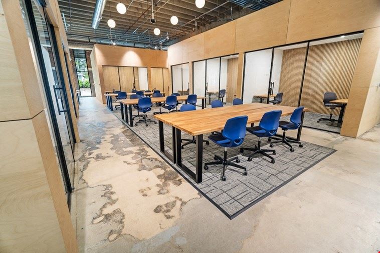 Dedicated Desk 26
