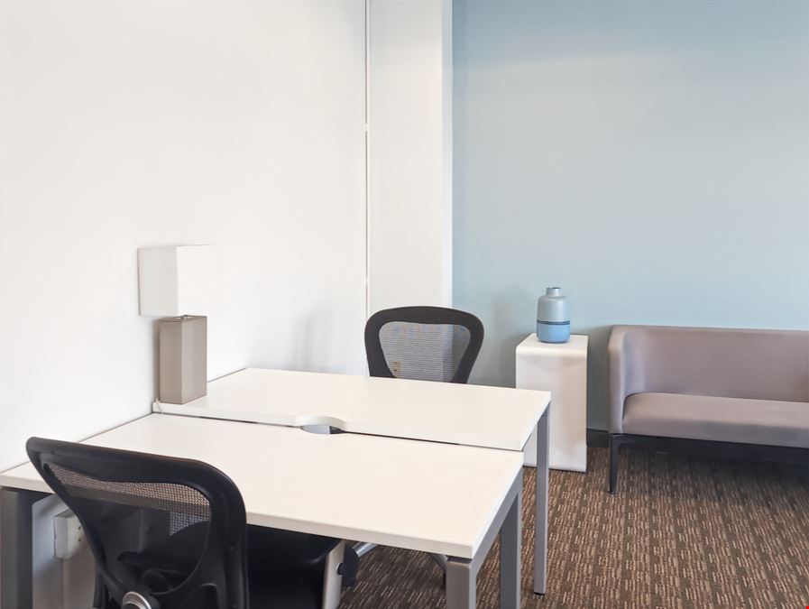 KY, Louisville – MET Building