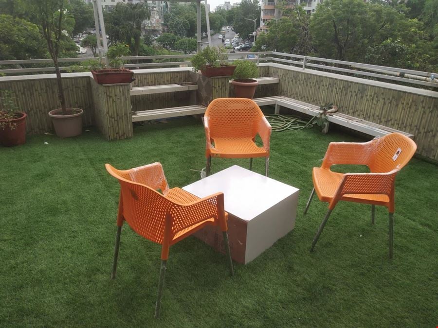 Open Turf Coworking - Navrangpura