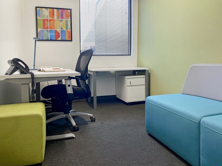 CA, Sausalito - Harbor Drive Executive Park