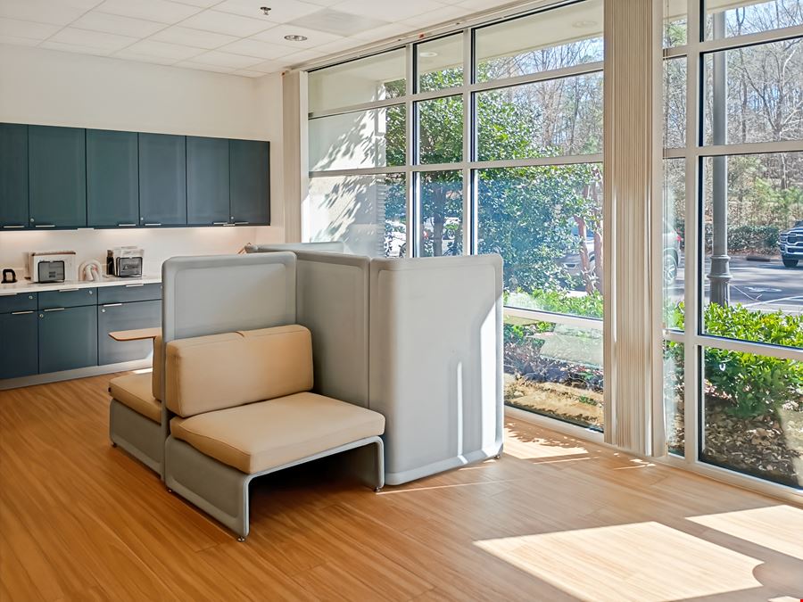 Regus - Cary - 15000 Weston Parkway