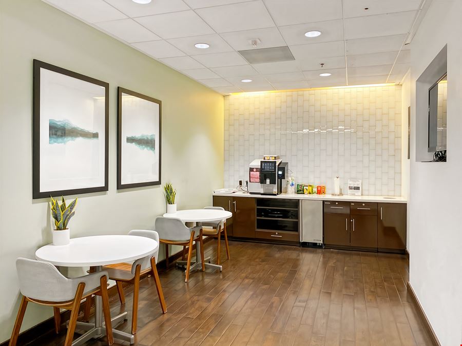 CA, Woodland Hills - Warner Center