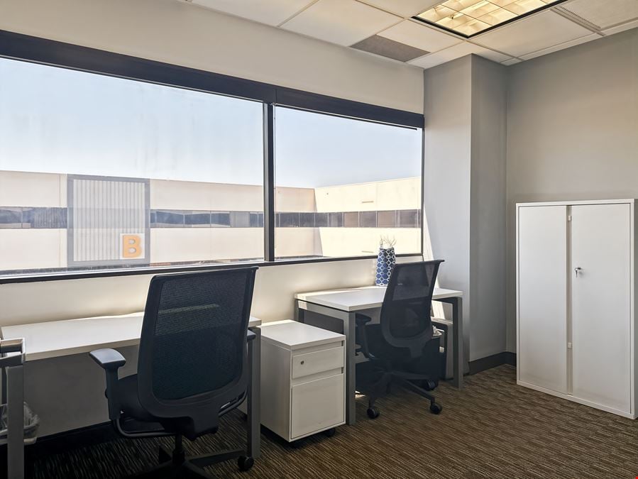 Regus - Scottsdale - Camelback Square