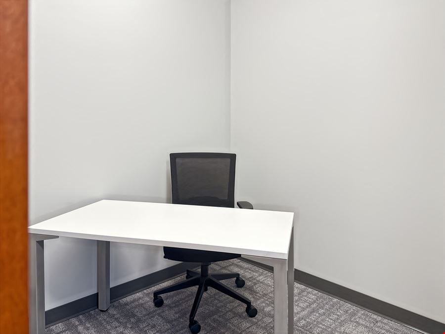 Regus - Wauwatosa - Honey Creek Corporate Center
