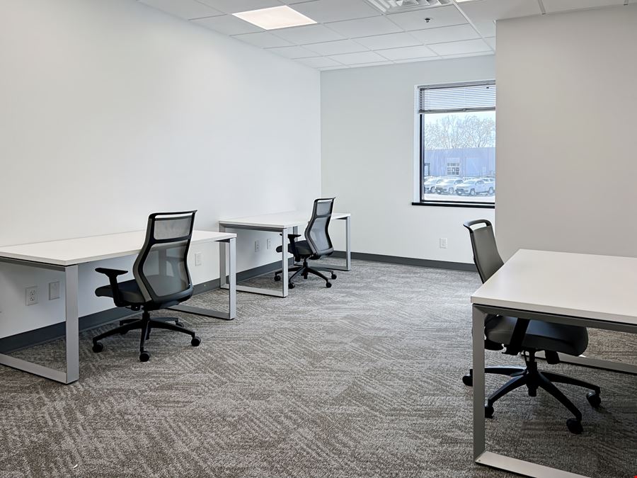 MI, Grand Rapids - Broadmoor Ave