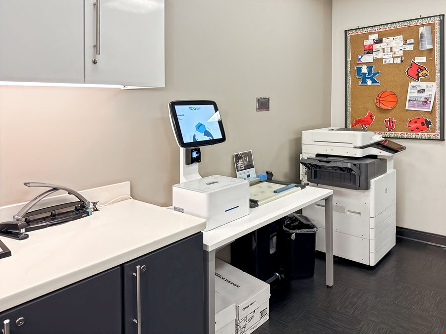 Regus - Louisville - Ormsby III Forest Green