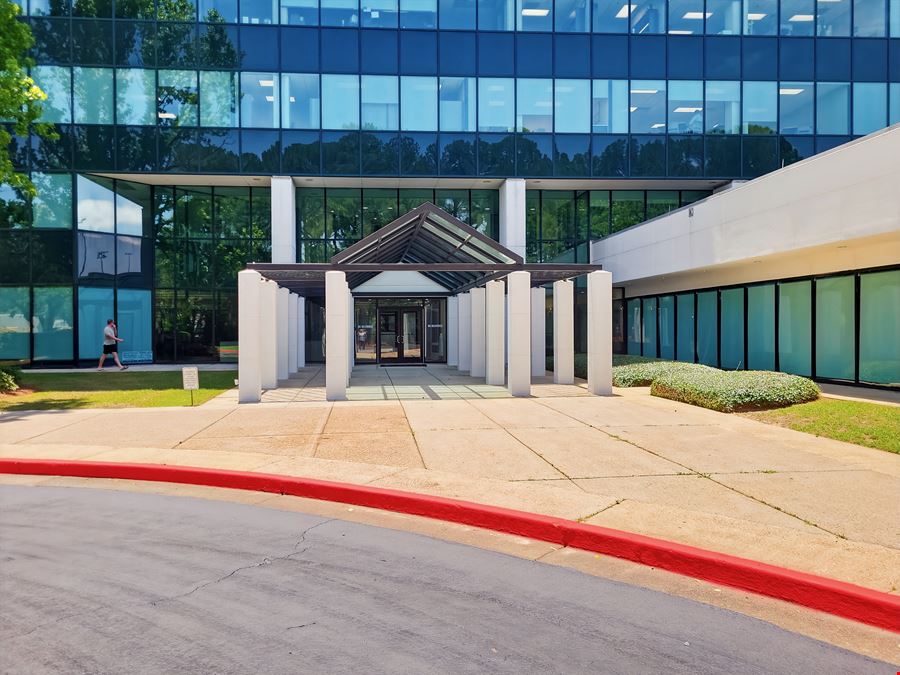 AL, Mobile - Montlimar Dr