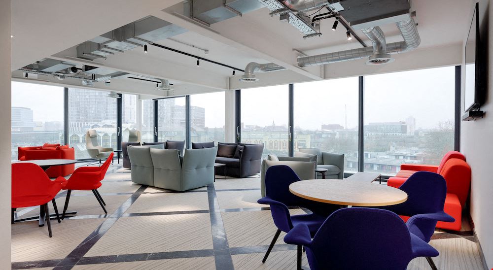 Us&Co - London Stratford