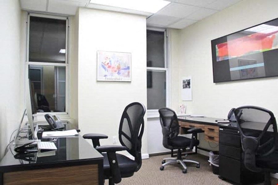 Jay Suites Bryant Park