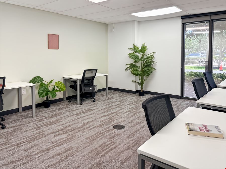 FL, Fort Lauderdale- 100 N. Federal Highway