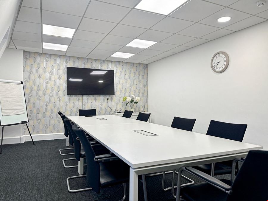 Regus - Cloth Market