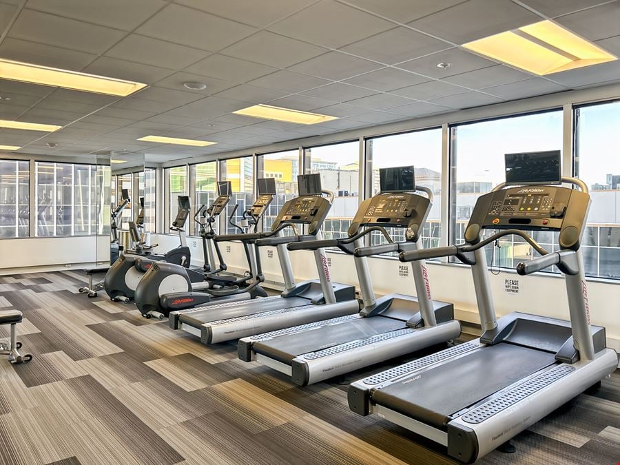 MO, Clayton - Sevens Building