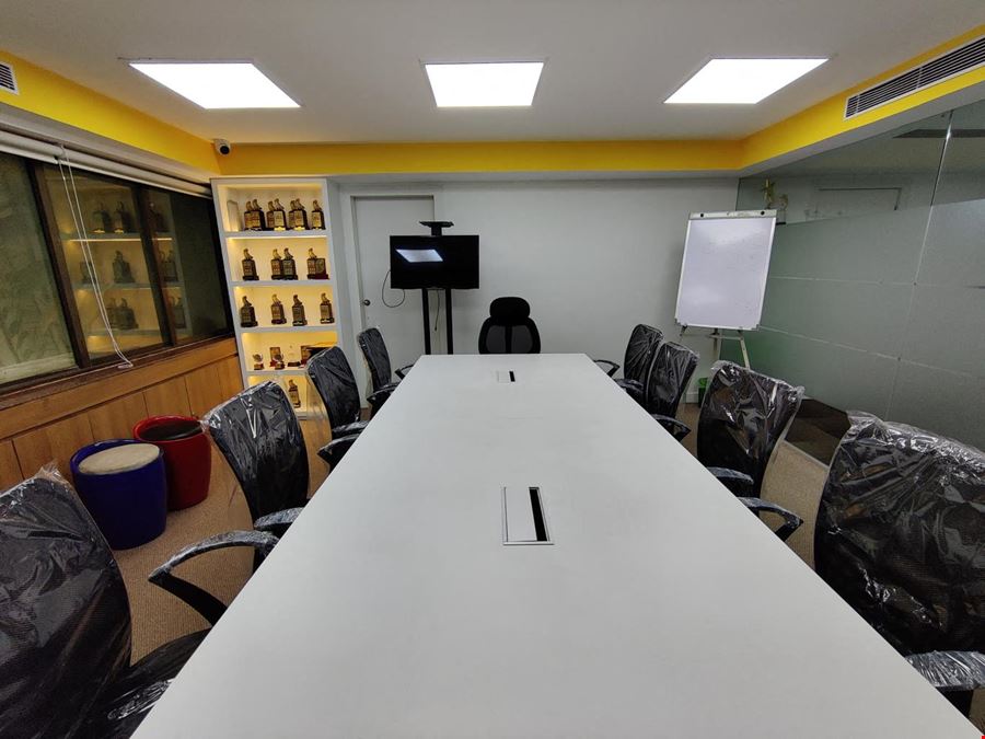 Community Coworks  - Solitaire Corporate Park