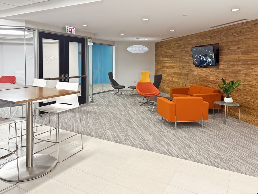Regus - Schaumburg - Woodfield Preserve
