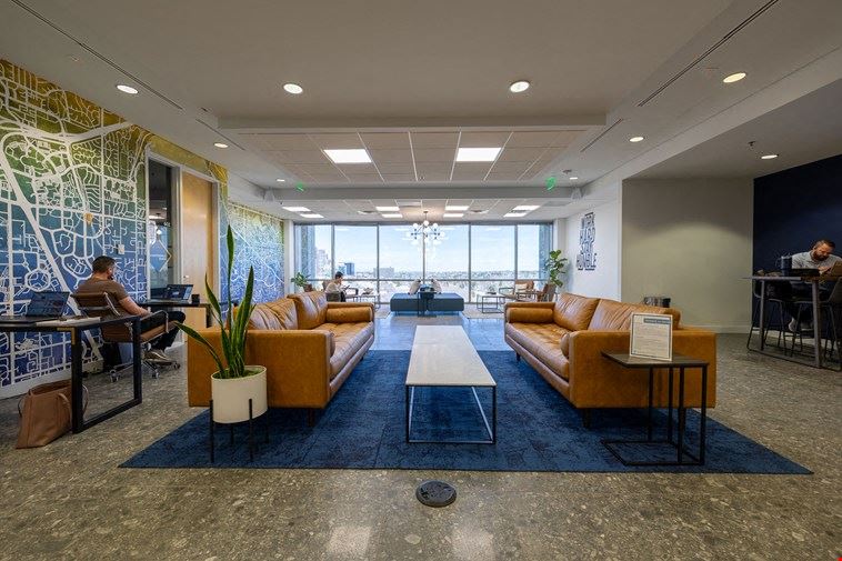Expansive Coworking Lounge