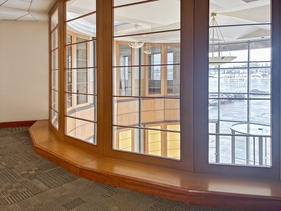 Regus - Burr Ridge - Village Center