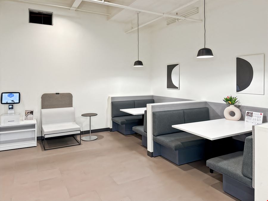 Regus - Lisle - Corporate Lakes 1