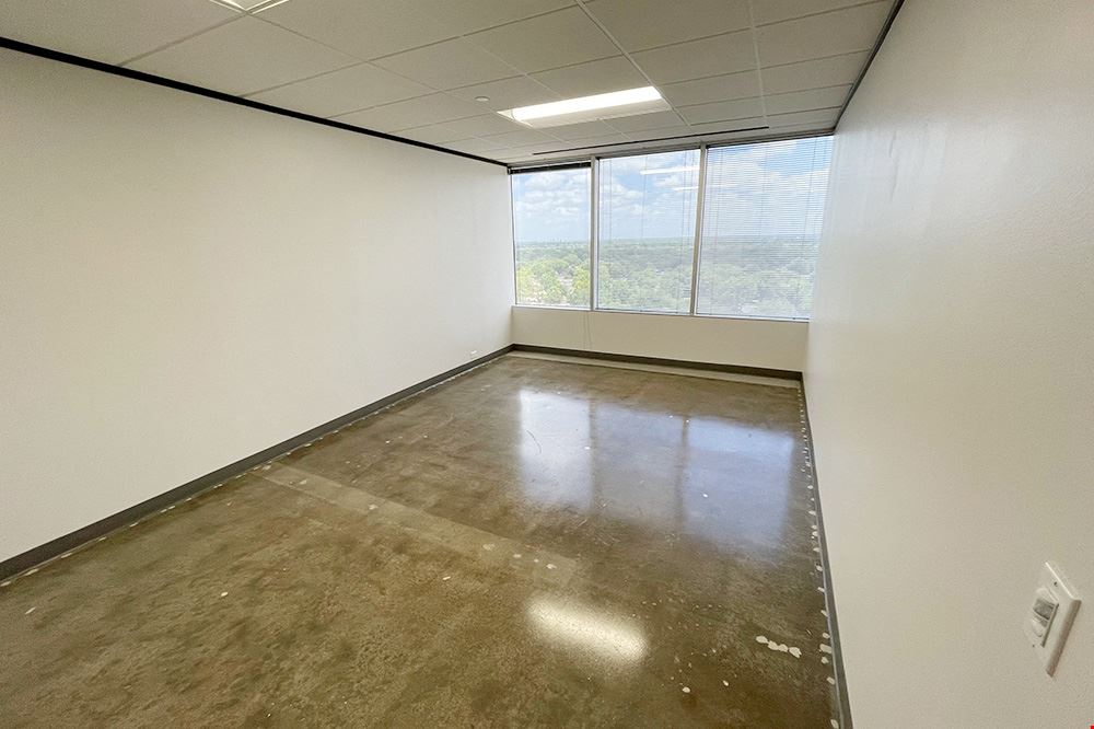 7322-7324 Southwest Freeway