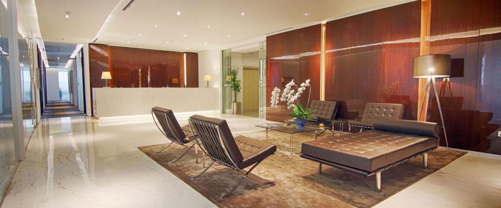 CEO SUITE - Jakarta - Sahid Sudirman Center