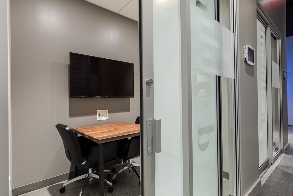 Huddle Room B