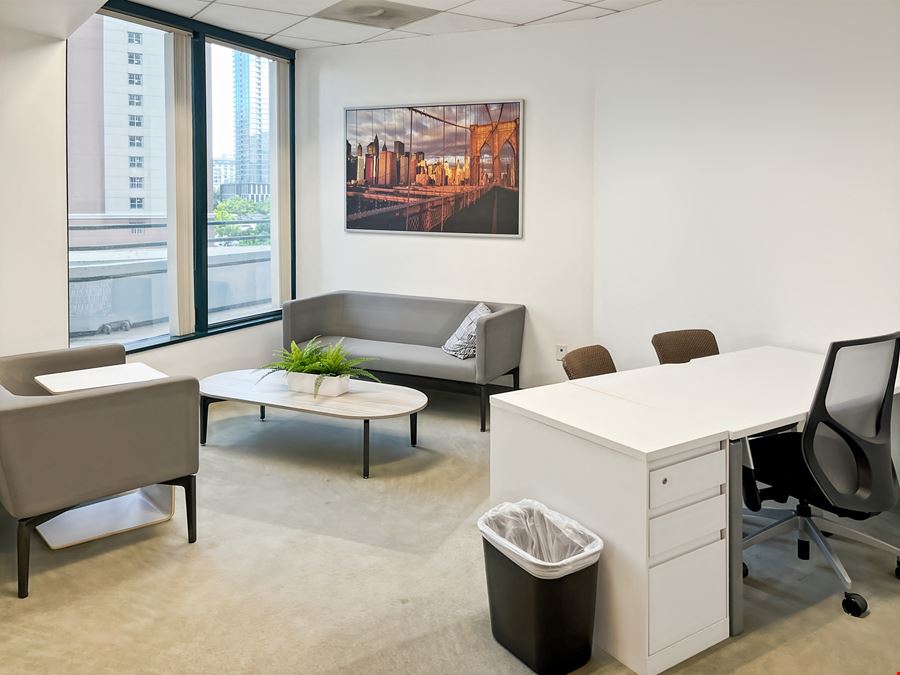 CA, San Diego - Emerald Plaza