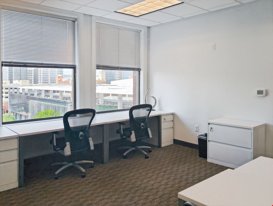 KY, Louisville – MET Building