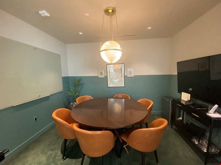 Clover Conference Room